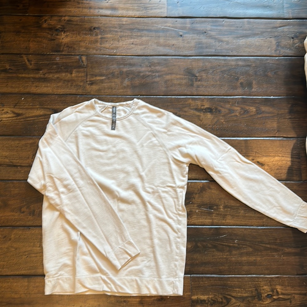 Vuori Sweater/ Sweatshirt